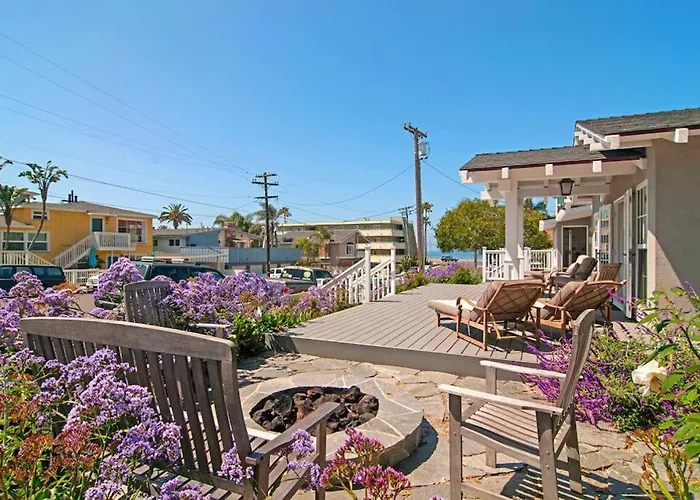 Walk To Beach, Ac, Firepit, Grill