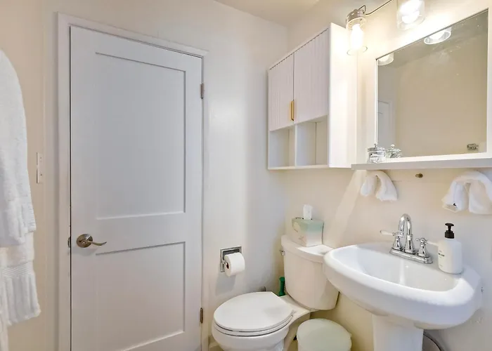 Walk To Beach - Ev Charger - Outdoor Dining - 2Br